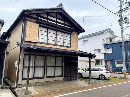 燕市吉田新町の外観|JR吉田駅まで徒歩約7分♪電車で通勤・通学される方に便利な立地です。