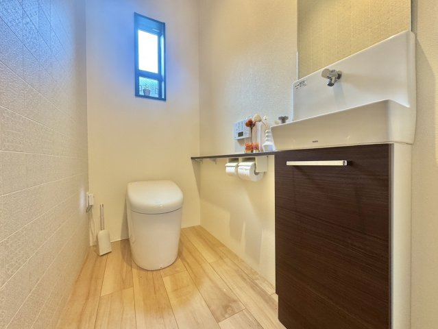 城里町大字石塚中古戸建のトイレ