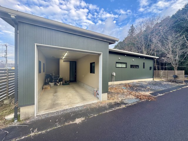 城里町大字石塚中古戸建の駐車場