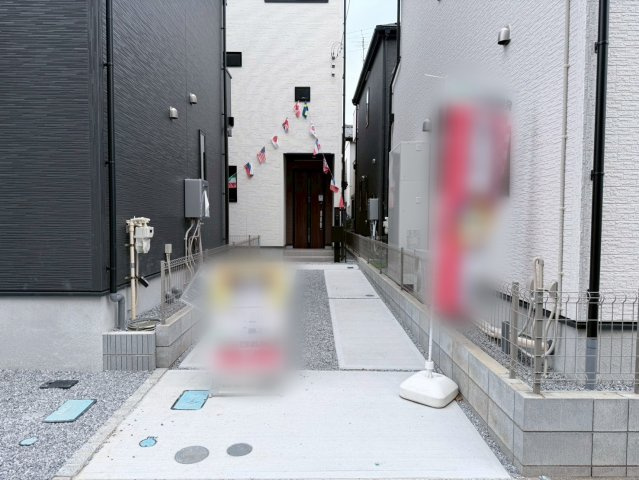 川口市本前川　4期　新築一戸建て　3号棟の駐車場|駐車場に車を止められます