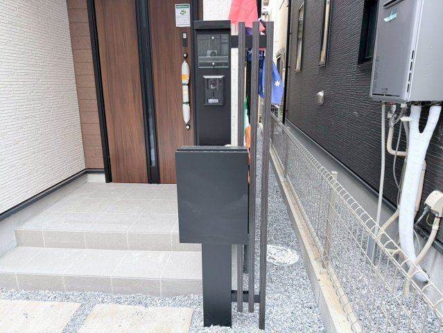 川口市本前川　4期　新築一戸建て　3号棟の防犯設備|モニター付きインターホン