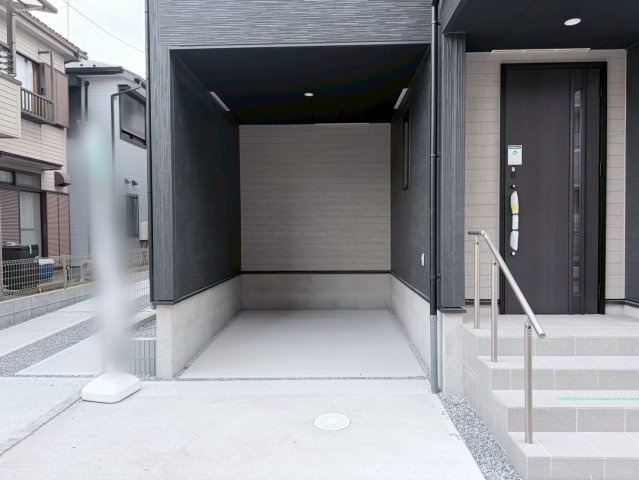 川口市本前川　4期　新築一戸建て　4号棟の駐車場|駐車場の用意があります