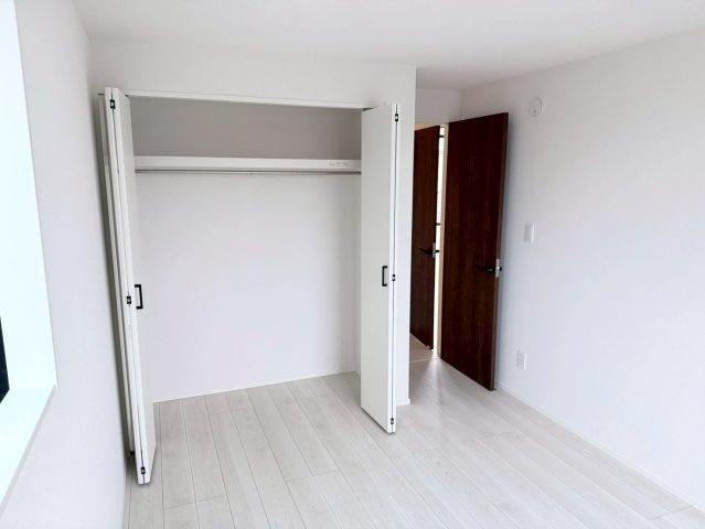 川口市本前川　4期　新築一戸建て　5号棟の寝室|寝室です