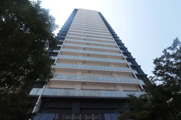 【外観】 | 【外観】172戸・30階立てタワーマンション！災害リスクが低いエリアで安心の立地◎