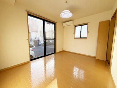 【居間・リビング】ル・ソレイユ