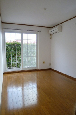 【居間・リビング】 | セゾン芝原Ａ