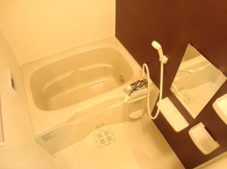 【浴室】 | レイクヒルズ西今 | バス