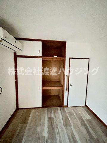 東大阪市南鴻池町２丁目一戸建の収納