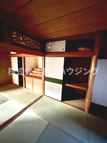 東大阪市南鴻池町２丁目一戸建の収納