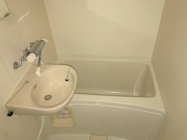 レオパレスＯ’ｓの浴室