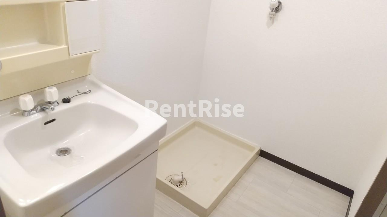 アルバインローズイッセイの洗面所