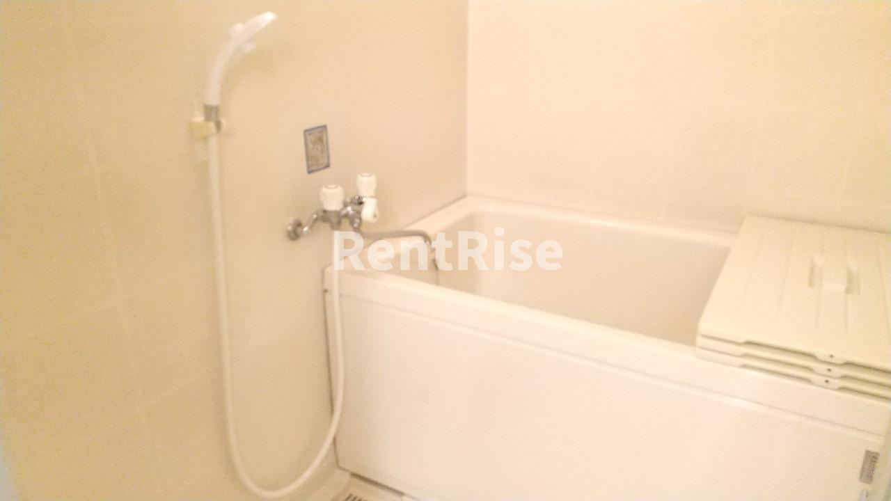 アルバインローズイッセイの浴室