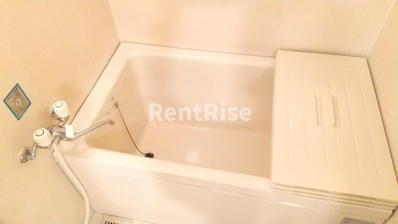 アルバインローズイッセイの浴室