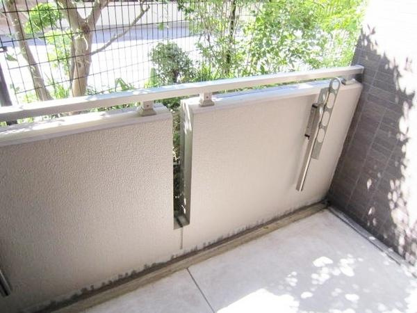 【バルコニー】 | サンブリッジ | ※別部屋イメージ写真