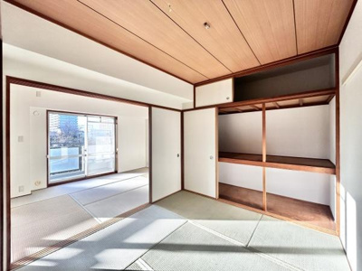 【和室】 | コスモ北野田 | 収納スペース付きでお部屋もスッキリ片付きますね♪