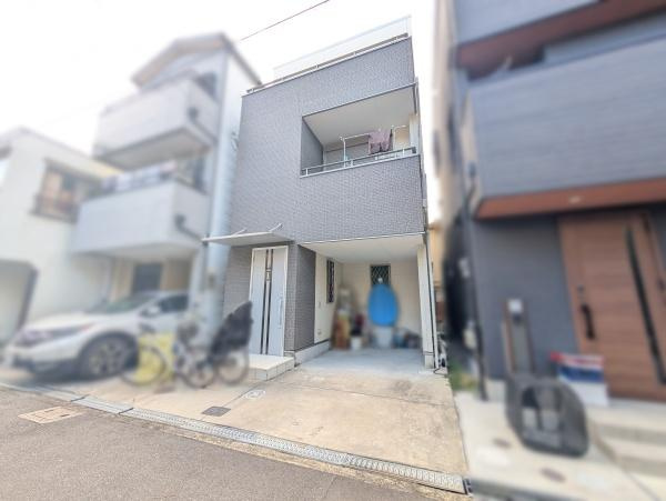 【その他】 | 前面道路は閑静な住宅地をはしる車通りの少ない道路。お車の出し入れが苦手なママや小さなお子様にも安心ですね。しっかり舗装もされているので、ベビーカーや自転車で通っても快適に通行できます。