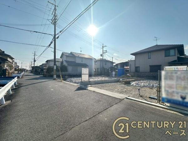 リーブルガーデン下三橋町 ２号棟 ／新築一戸建の前面道路含む現地写真