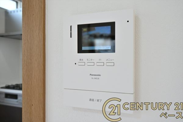 北葛城郡広陵町馬見北６丁目　一戸建の内装|■現地撮影写真■ＴＶモニター付きインターホンで防犯対策もバッチリ！来客も一目でわかり安心です！