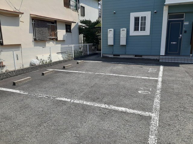 グリーンハウスの駐車場