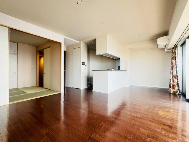 垂水アーバンコンフォートリアヒルズの居間・リビング