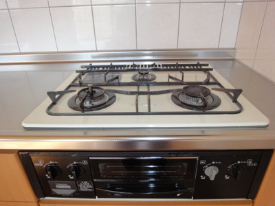 【キッチン】 | サニーコートＢ棟 | ３口コンロ
