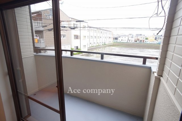 【バルコニー】 | 東大阪市若江南町2丁目 | 2階、リビングに面した西向きのバルコニーです☆