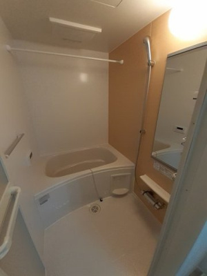 【浴室】 | グランシュテル | ゆったり過ごせるお風呂です