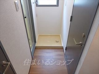 広島市安佐北区口田４丁目の賃貸マンションの設備|洗濯機置き場に窓あり