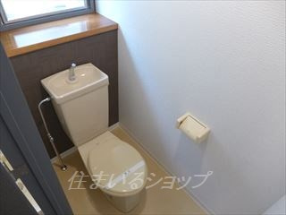 広島市安佐北区口田４丁目の賃貸マンションのトイレ|コンセント・窓あり