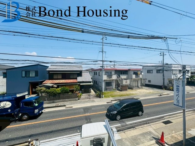 山電東二見徒歩10分　駐車２台　魚住町西岡 A号地 新築戸建の前面道路含む現地写真