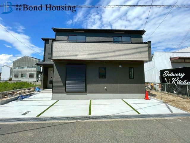 ファミリークローク付　駐車２台　魚住町西岡 　E号地 新築戸建