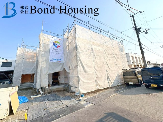 ファミリークローク付　駐車２台　魚住町西岡 　E号地 新築戸建の駐車場