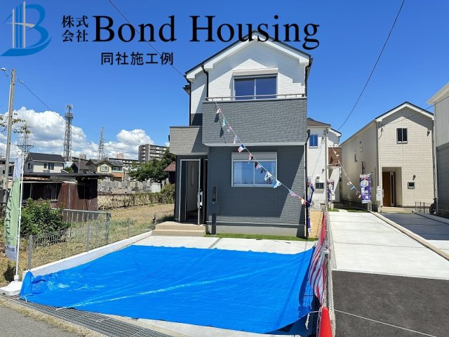 WIC付　駐車２台　魚住町西岡 　D号地 新築戸建の前面道路含む現地写真