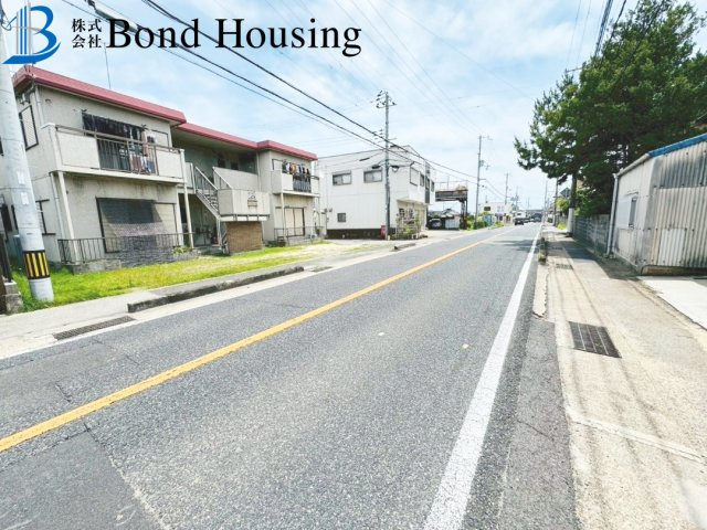 全室南向き　駐車２台　魚住町西岡 B号地 新築戸建の前面道路含む現地写真