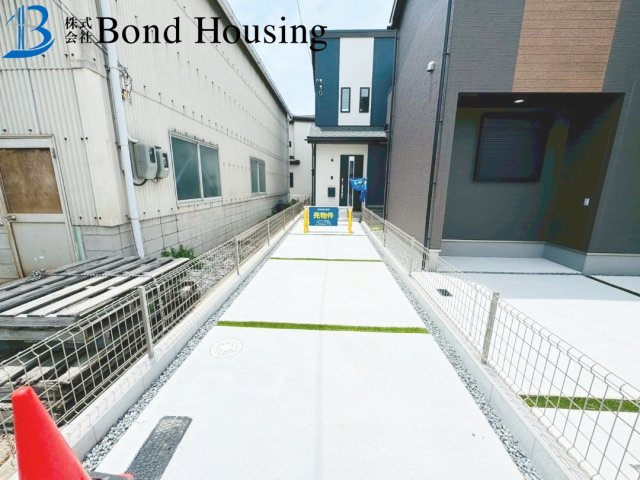 全室南向き　駐車２台　魚住町西岡 B号地 新築戸建のバルコニー