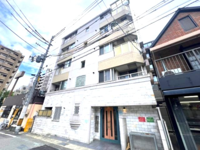 クラウンシティ本山の外観