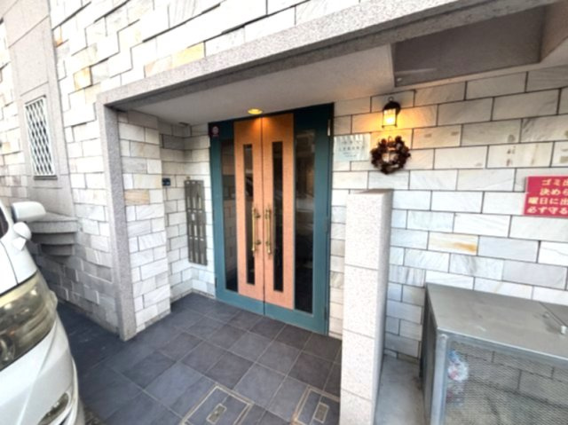 クラウンシティ本山のエントランス