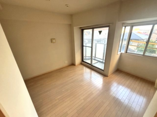 クラウンシティ本山の居間・リビング