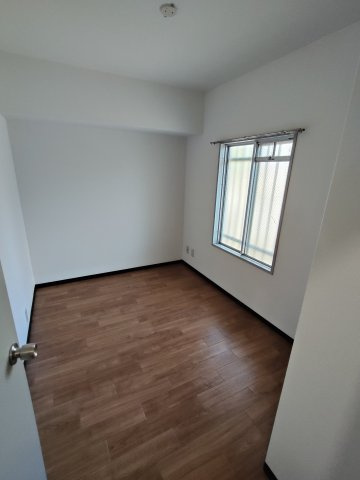 ロイヤルストークの洋室|洋室　玄関側