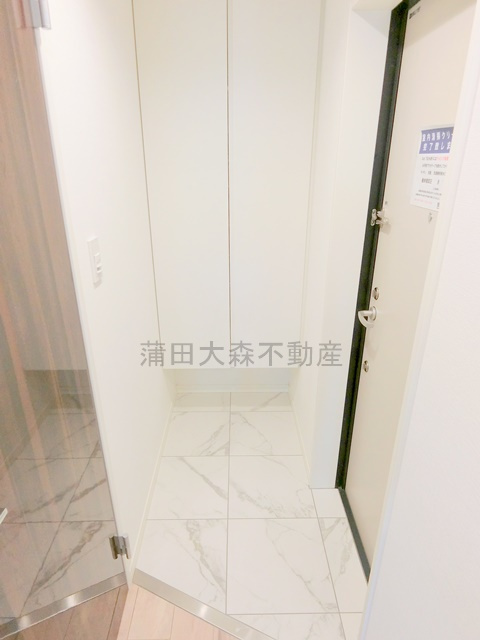 ラフィスタ鵜の木の玄関