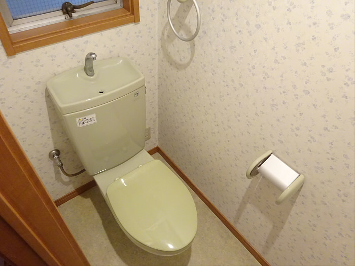 マツダマンションのトイレ|清潔感のあるトイレです