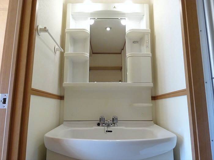 マツダマンションの洗面所|広い洗面スペース