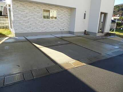 広島市安佐北区三入２丁目　中古一戸建て(全2棟)の駐車場