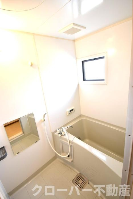 ガーデンプレイス B棟の浴室|浴室