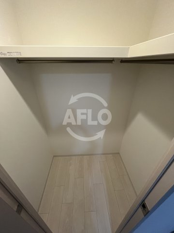 スプランディッドライズ新大阪ノースの収納|スプランディッドライズ新大阪ノース　ウォークインクローゼット