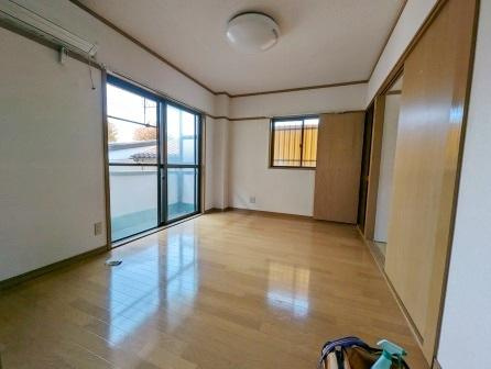 美和ハイツの居間・リビング