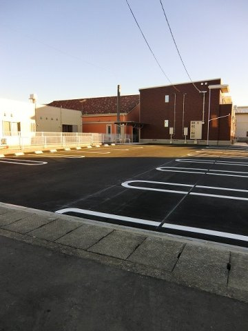 サラブレッド　Ⅴの駐車場