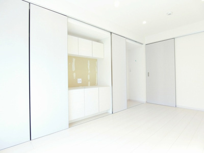 【居間・リビング】 | リブリ・クワイア東坂下 | こちらの居間で趣味の時間をお楽しみください