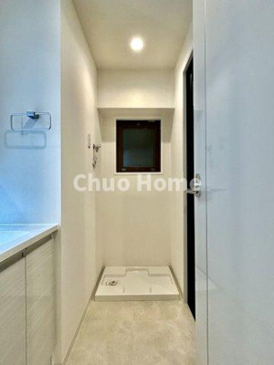 【ランドリースペース】 | ビアン御徒町 | 【ランドリースペース】担当者がスケールを持ち歩いておりますので、ご見学時には現在お使いの洗濯機などがきちんと収まるかなどもチェックして下さい。見学前に測っておくと非常に便利だと思います。