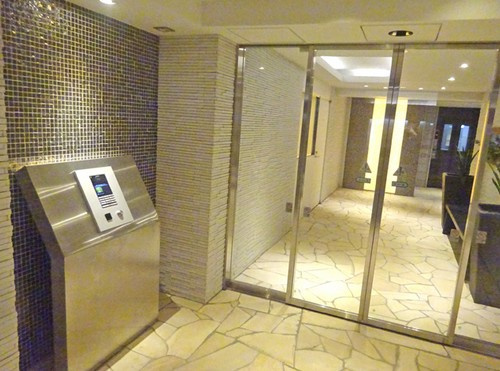 【エントランス】
